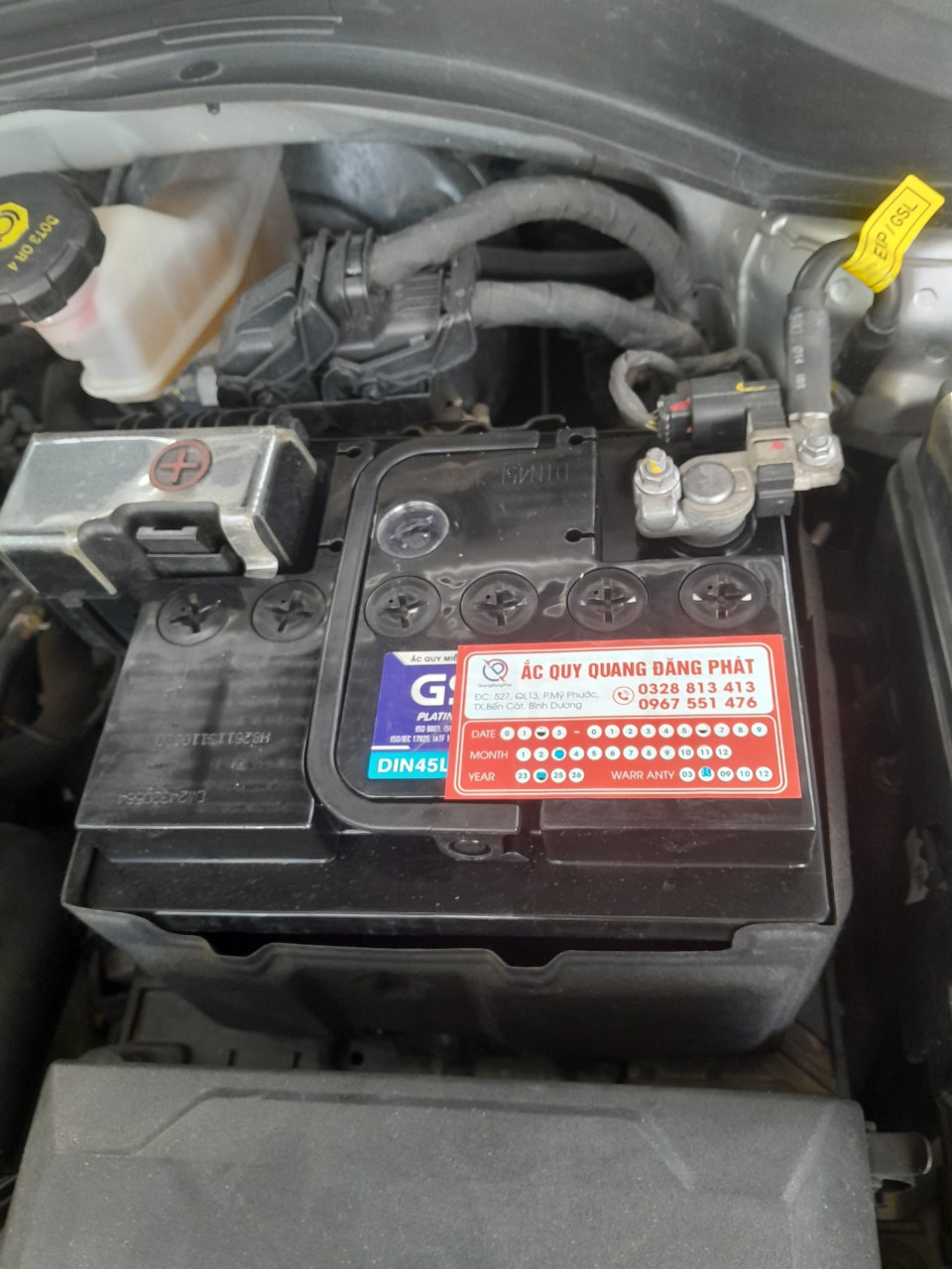 thay-binh-ac-quy-xe-hyundai-accent