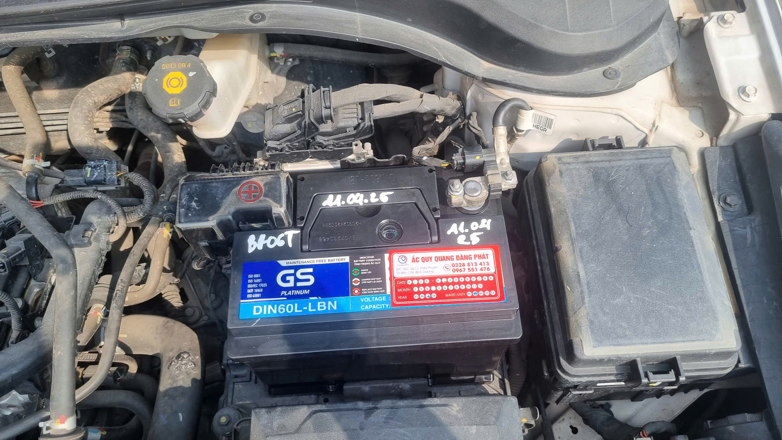 hyundai-accent-thay-binh-ac-quy-gi