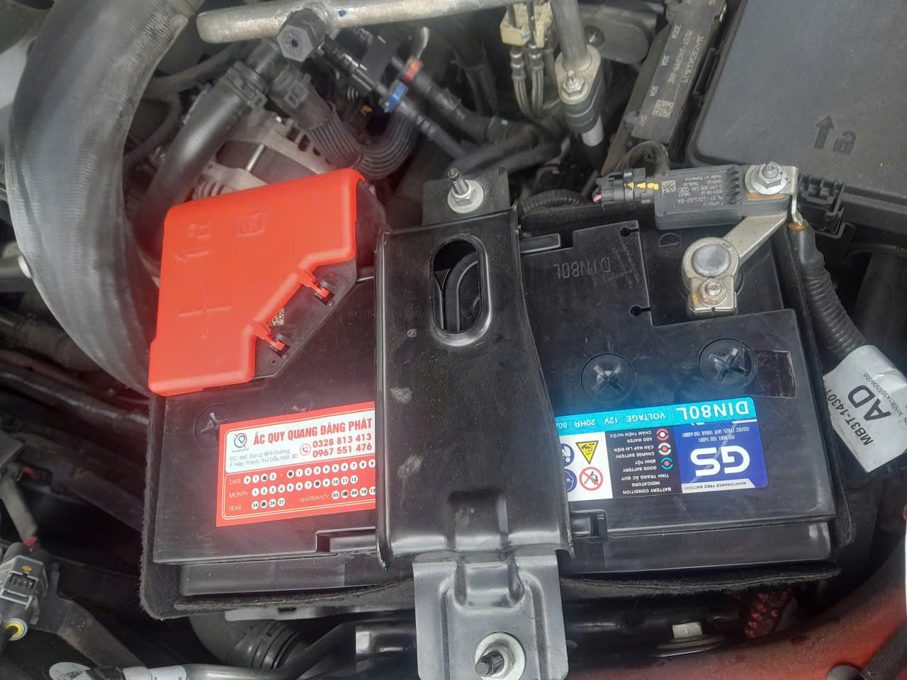 thay-binh-ac-quy-xe-ford-everest
